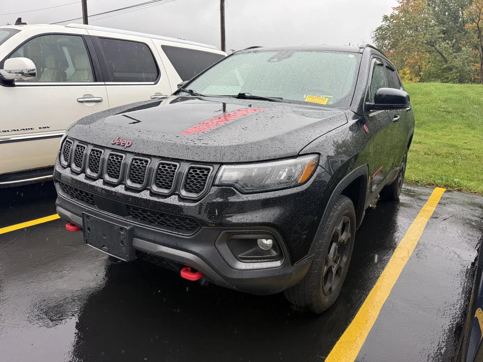 Used 2023 Diamond Black Crystal Pearlcoat Jeep Trailhawk image 3