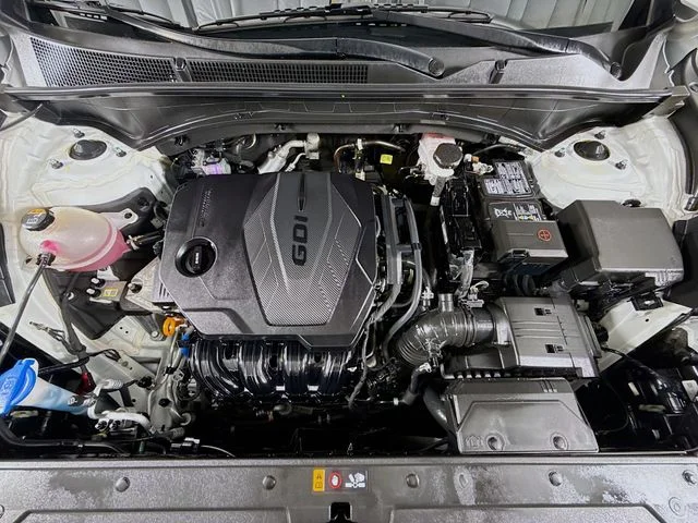 Used 2023 White Hyundai SEL image 30