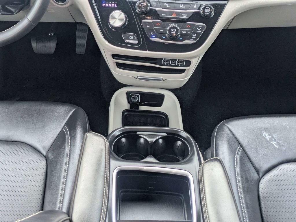 Used 2024 Silver Chrysler Touring L image 20
