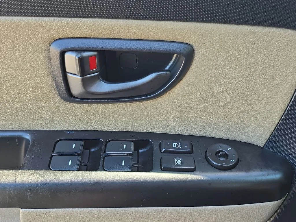 Used 2011 Green Kia Exclaim image 24