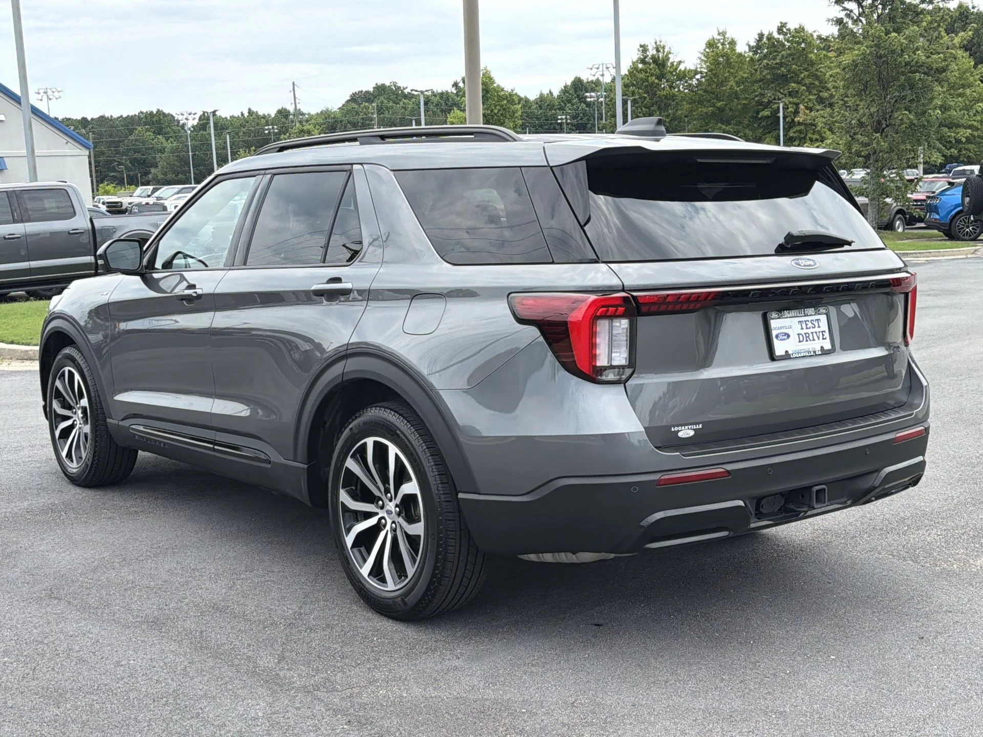 Certified Used 2025 Gray Metallic Ford ST-Line image 27