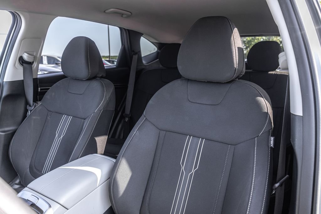 Used 2023 Silver Hyundai SEL image 13