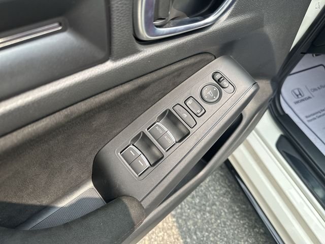 Used 2024  Honda  image 17