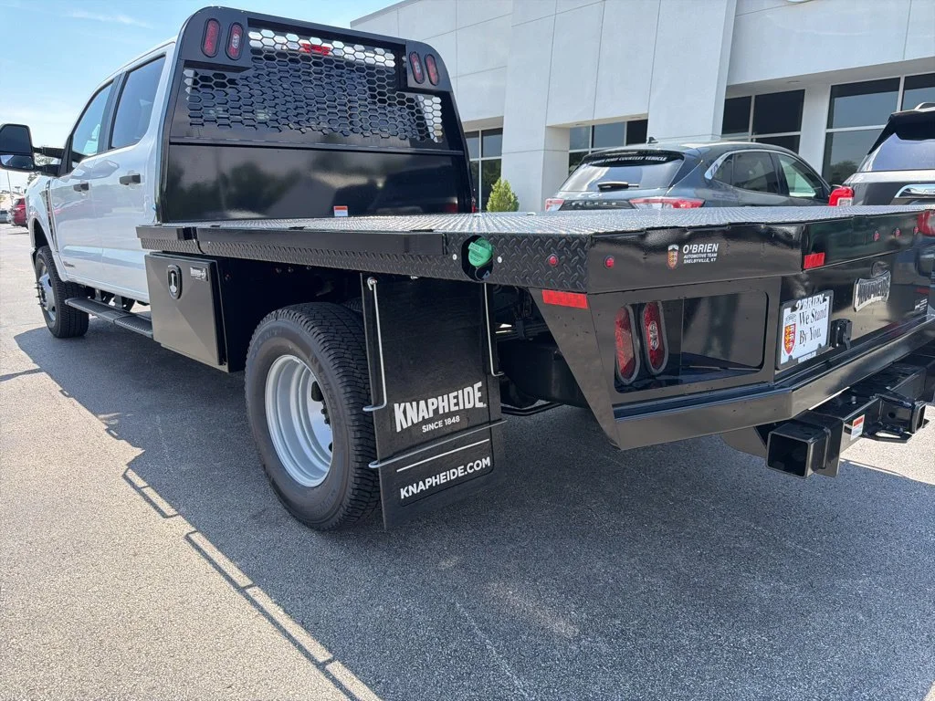 New 2026 Oxford White Ford F-350® XL image 3