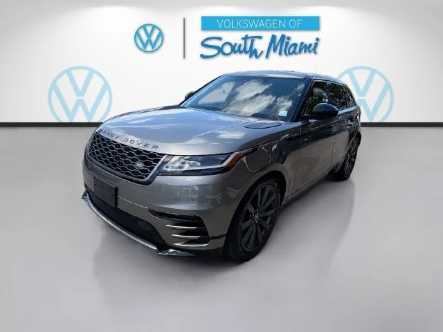 Used 2019  Land Rover R-Dynamic HSE image 3