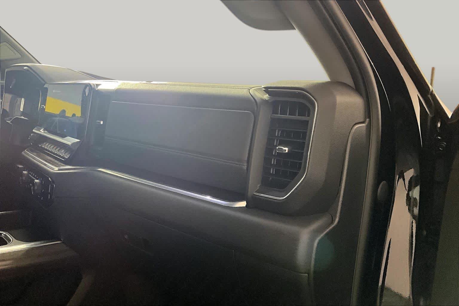Used 2022 Black Chevrolet LTZ image 17