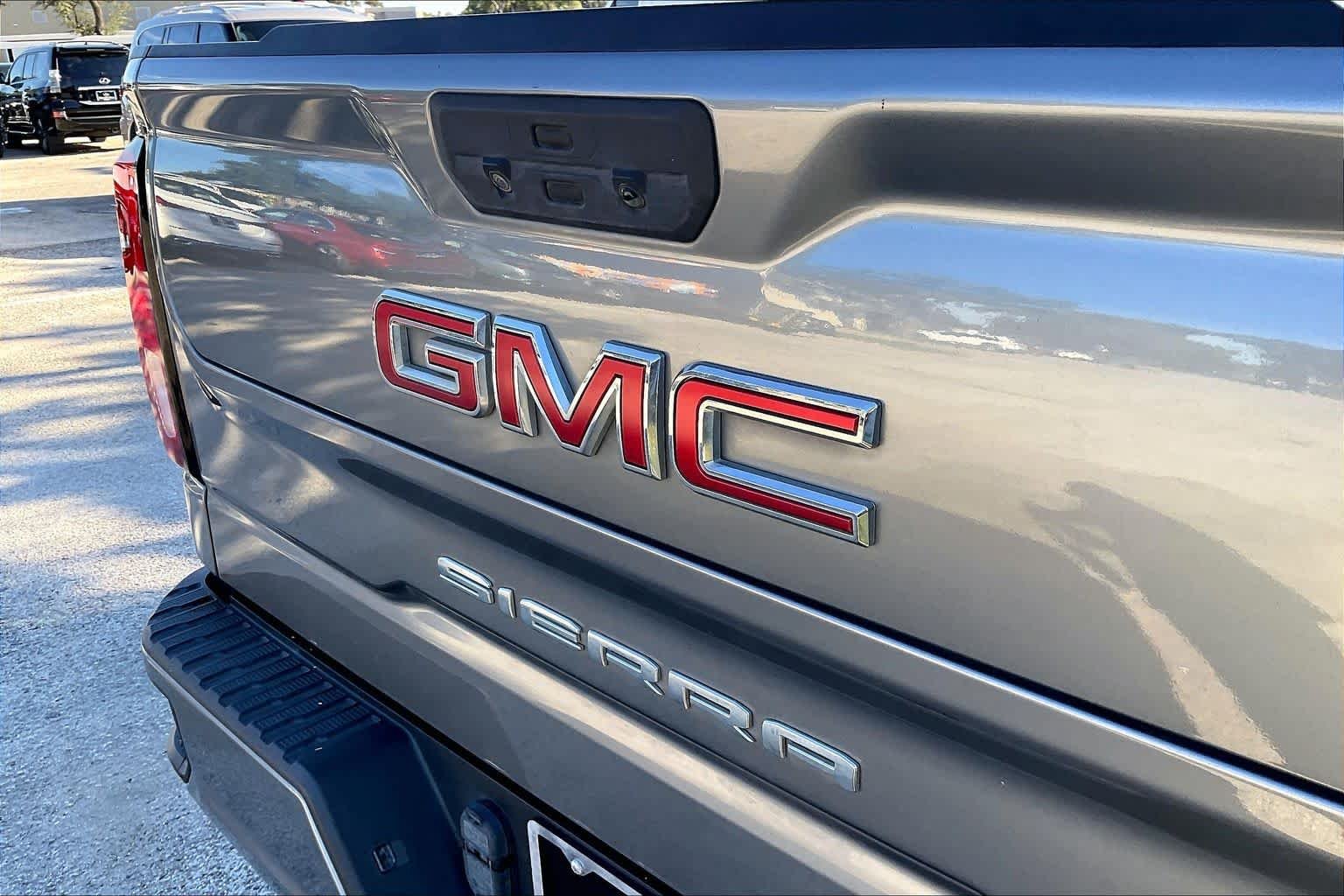Used 2020 Satin Steel Metallic GMC Elevation image 28