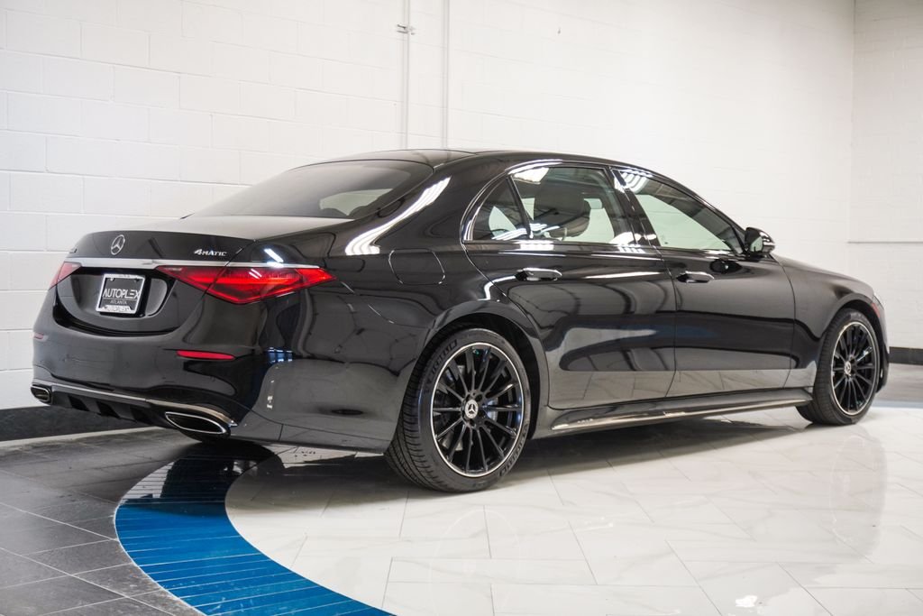 Used 2024 Black Mercedes-Benz S 580 image 30