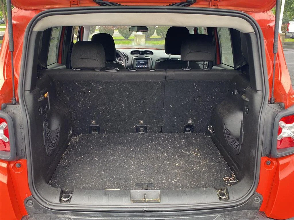 Used 2018 Omaha Orange Jeep Sport image 13