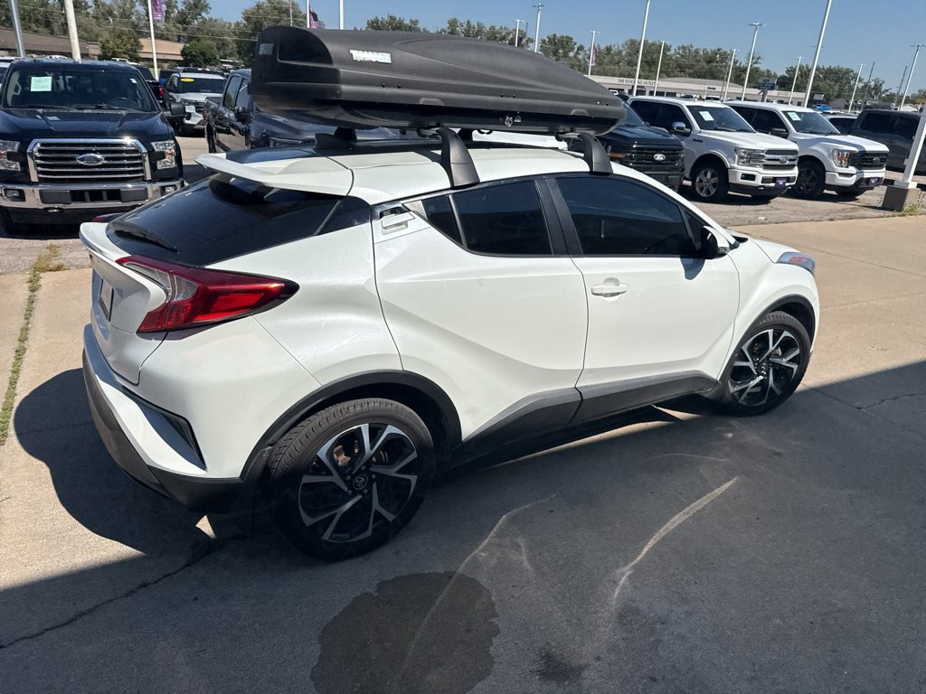 Used 2018 Blizzard Pearl Toyota XLE image 4