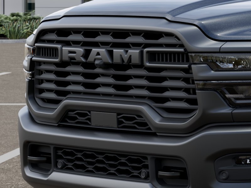 New 2026 Diamond Black Crystal Pearl-Coat Exterior Paint RAM Tradesman image 37