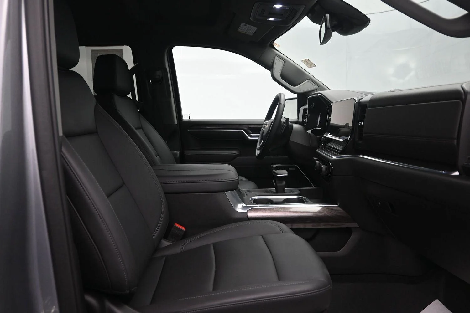 Used 2025 Sterling Gray Metallic Chevrolet LTZ image 13