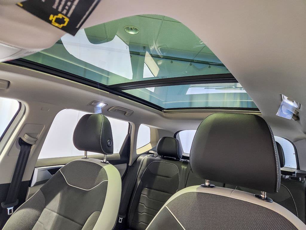 New 2026 Pure White Volkswagen 1.5T SE image 9