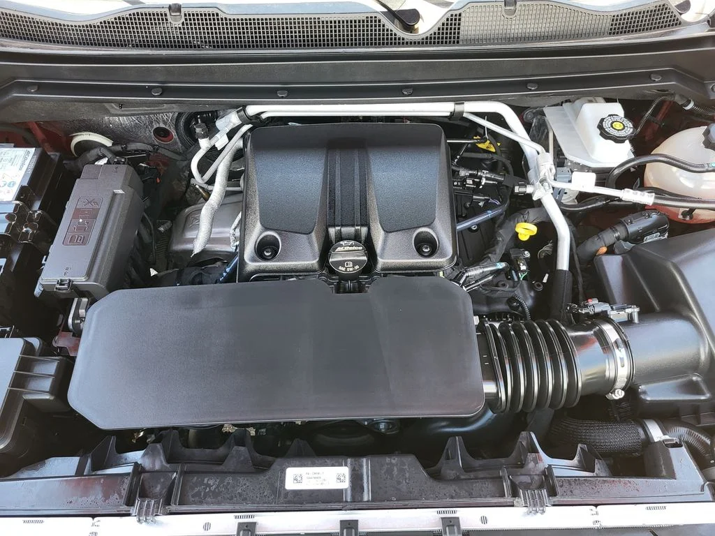 Used 2024 Radiant Red Tintcoat Chevrolet Z71 image 22