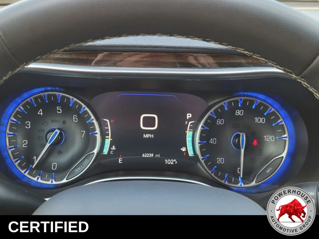 Used 2023 White Chrysler Limited image 36