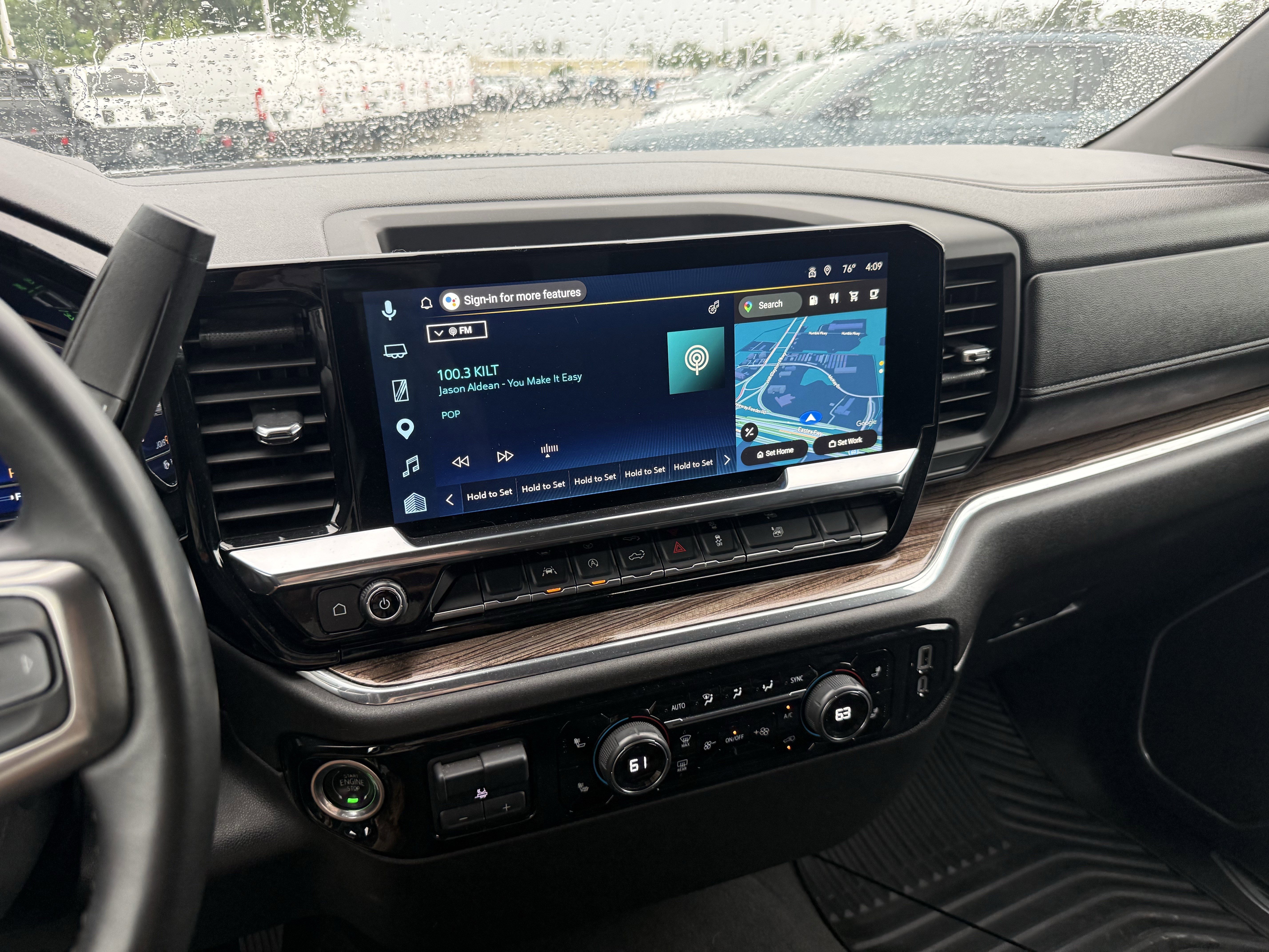 Used 2025 Sterling Gray Metallic Chevrolet  image 18