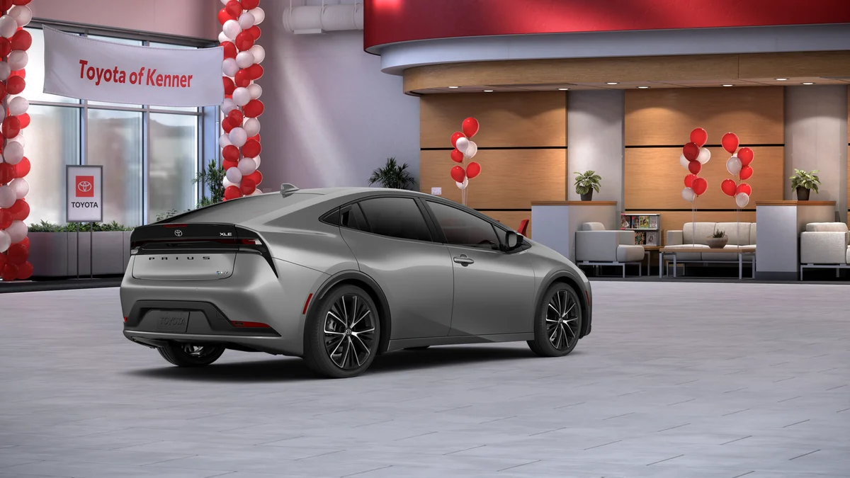 New 2027 Guardian Gray Toyota XLE image 10