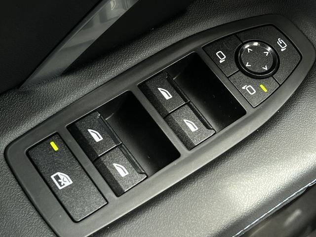 Used 2025 White BMW xDrive28i image 22