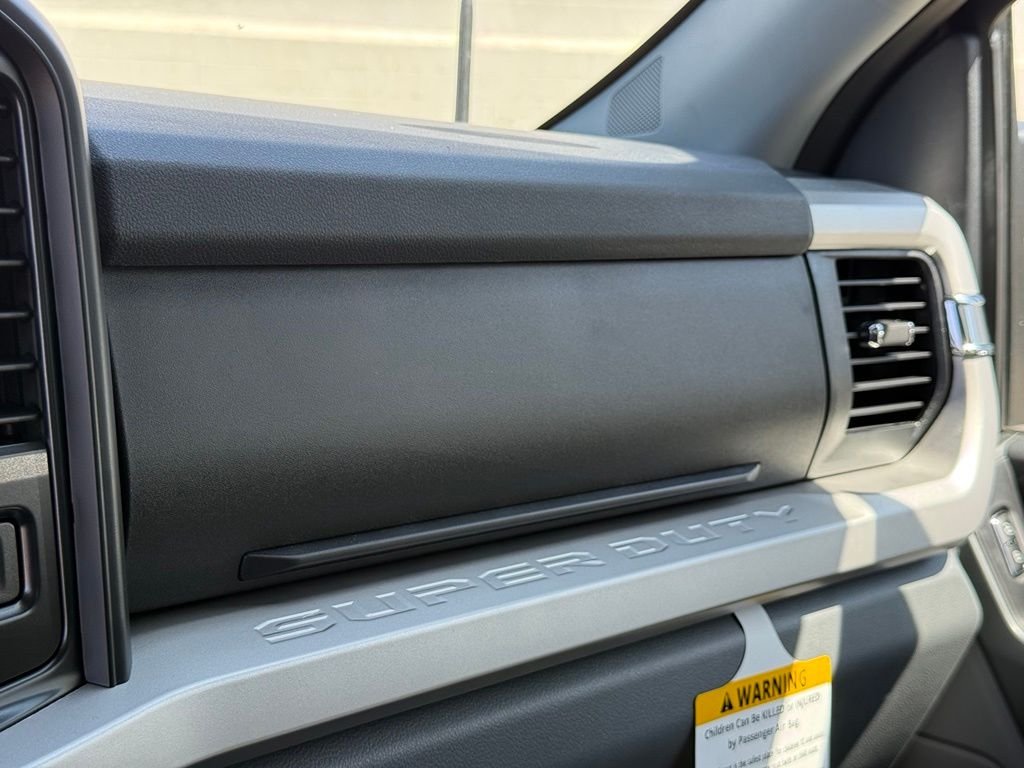 2026 Ford F-250 Super Duty XLT - Photo 8