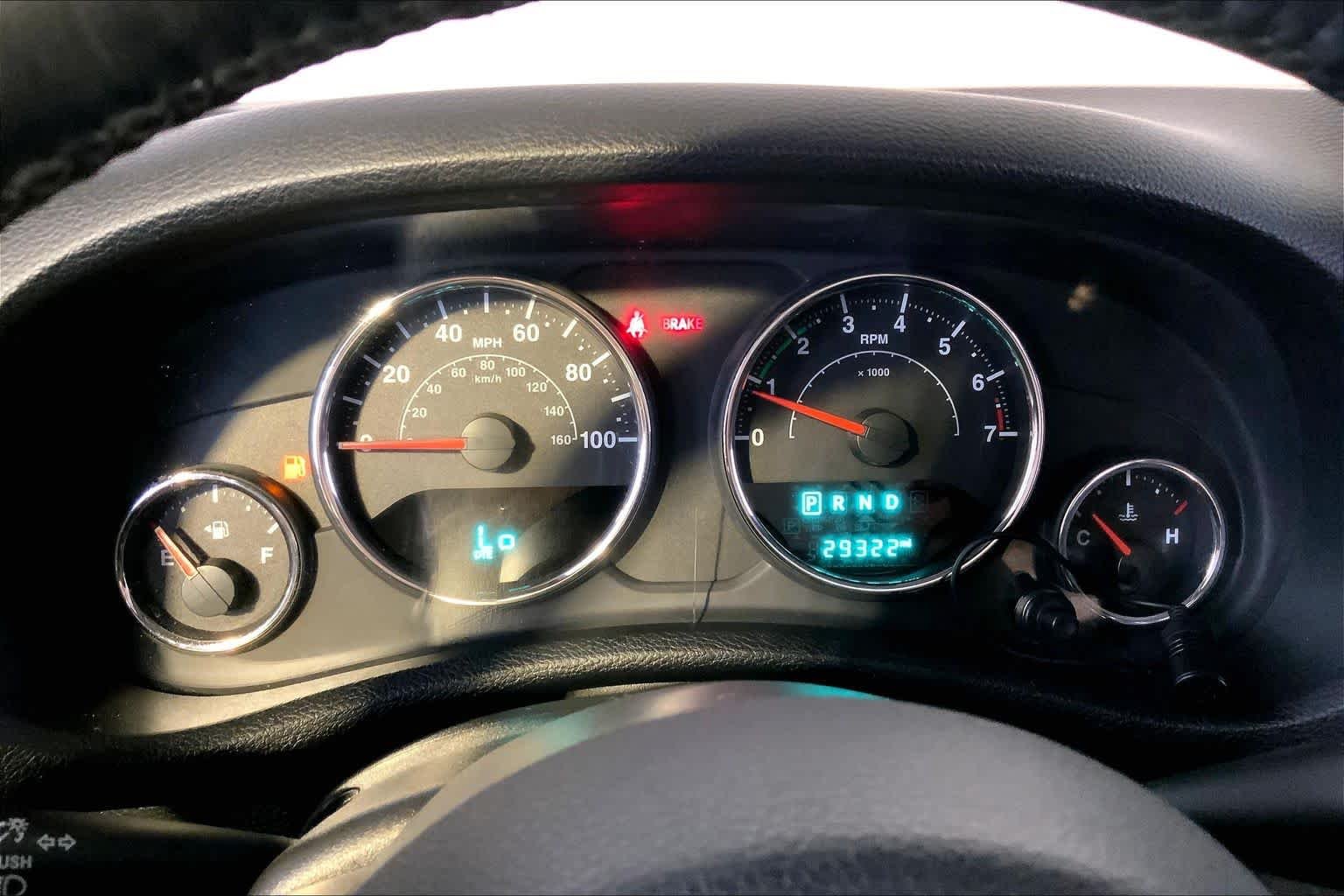 Used 2017 Bright White Clearcoat Jeep Sport image 26