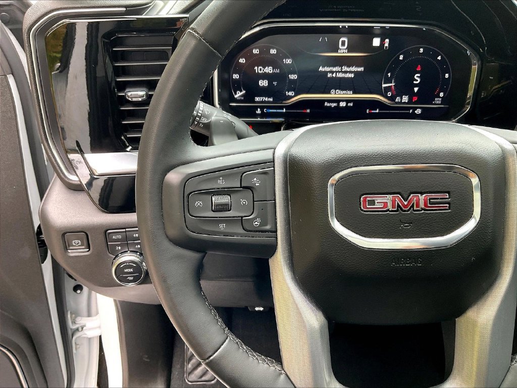 Used 2023 White GMC SLT image 23