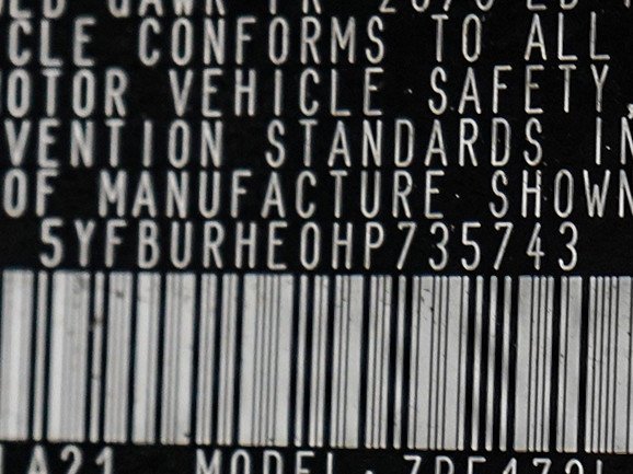 Used 2017 Classic Silver Metallic Toyota Xle image 26