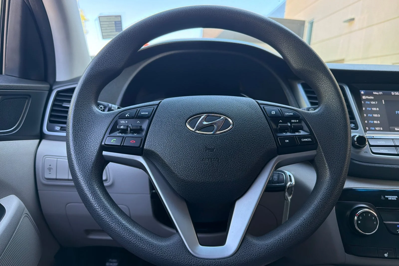 Used 2018 Gray Hyundai SEL image 19