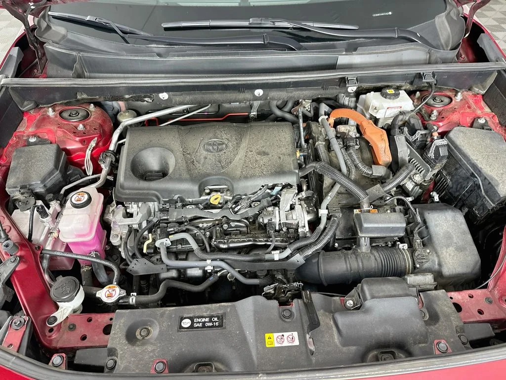 Used 2021 Pearl Toyota XLE image 30