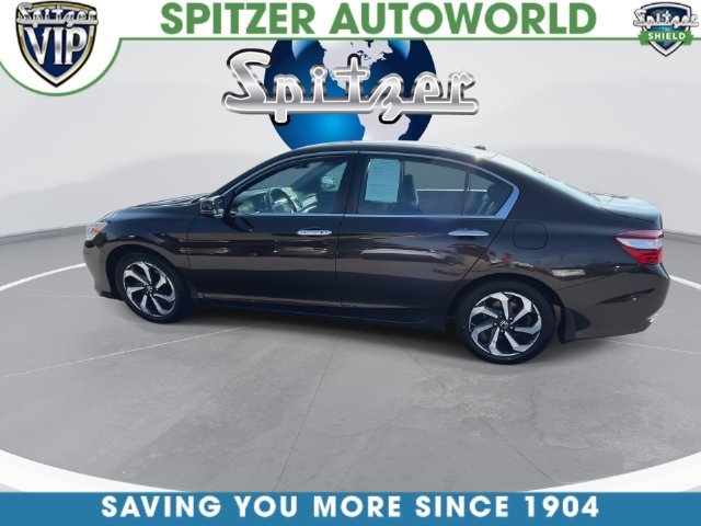 Used 2016  Honda EX image 10