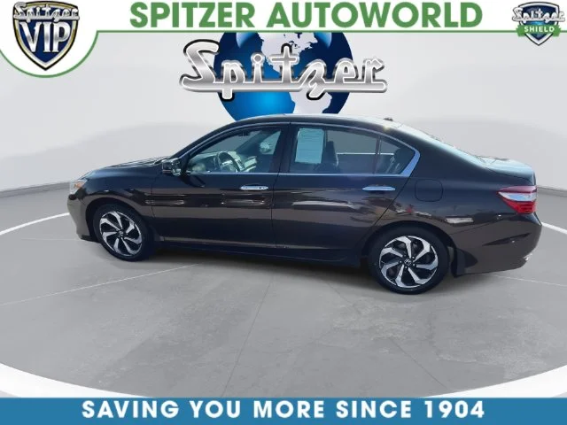 Used 2016  Honda EX image 10
