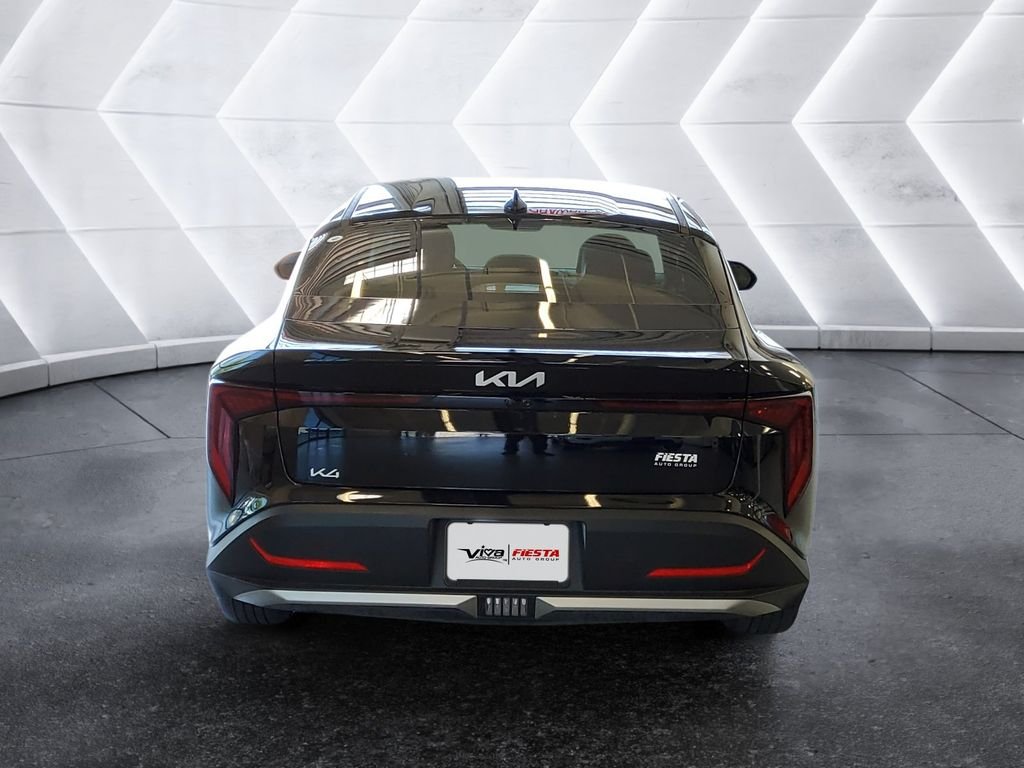 Used 2025 Black Kia LXS image 5