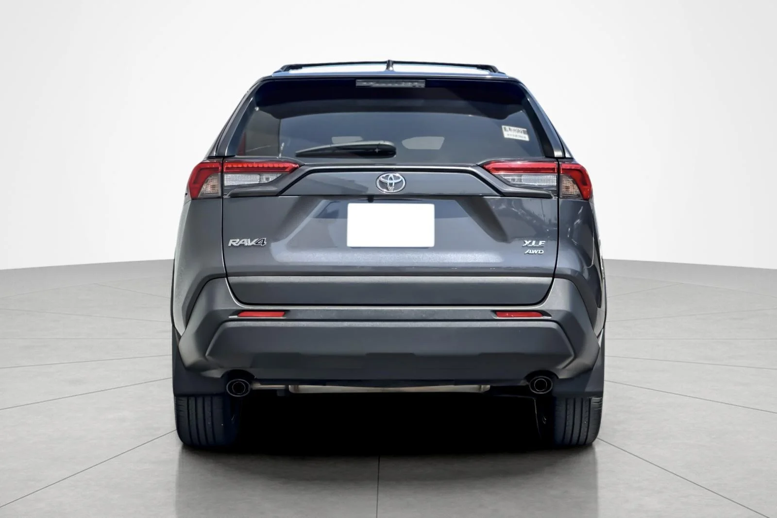Certified Used 2022 MAGNETIC GRAY Toyota XLE Premium image 4