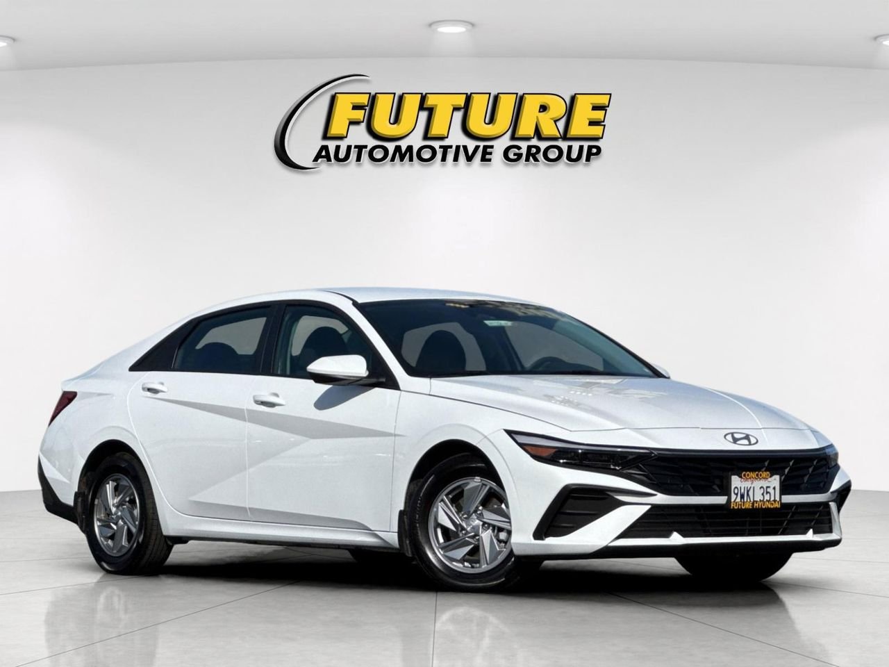 New 2026 White Hyundai SE image 1