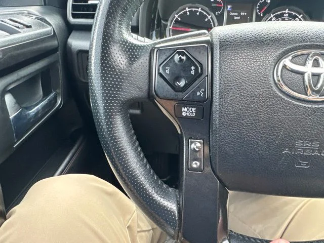Used 2020 Gray Toyota Venture image 26