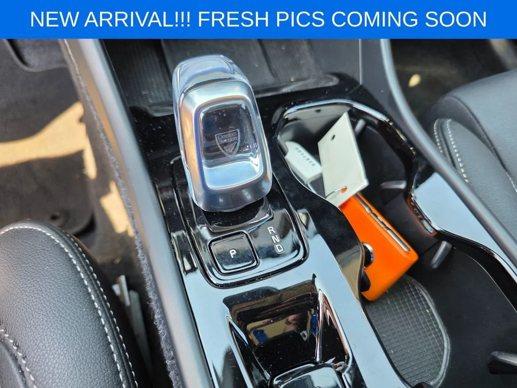 Used 2026  Volvo Plus image 11
