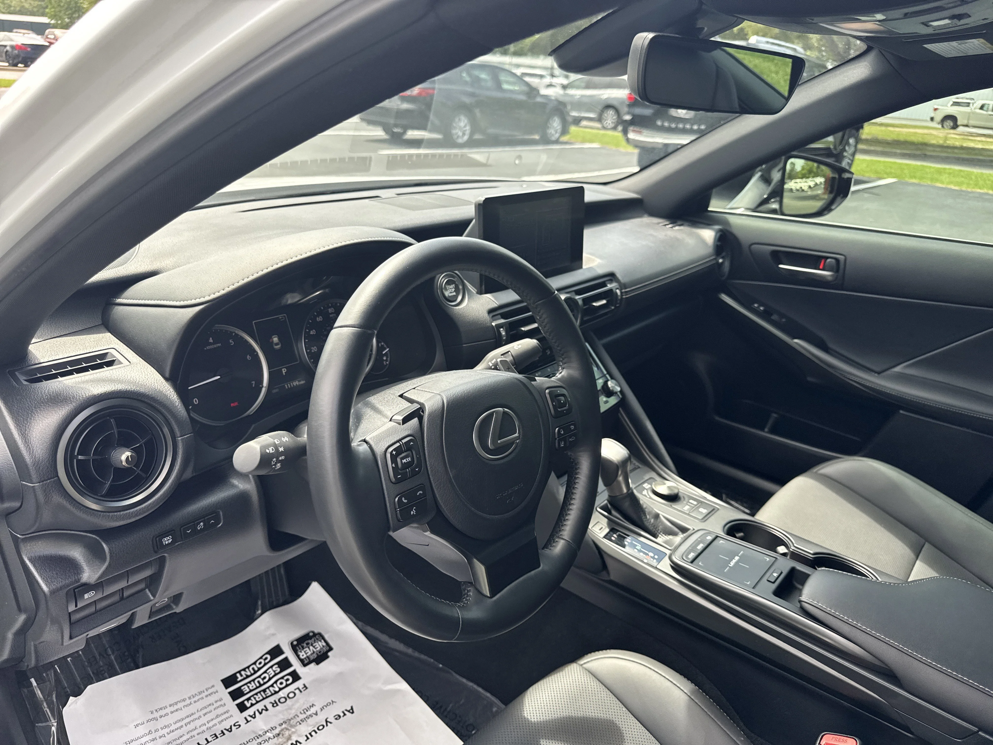 Used 2025 White Pearl Lexus 300 image 15