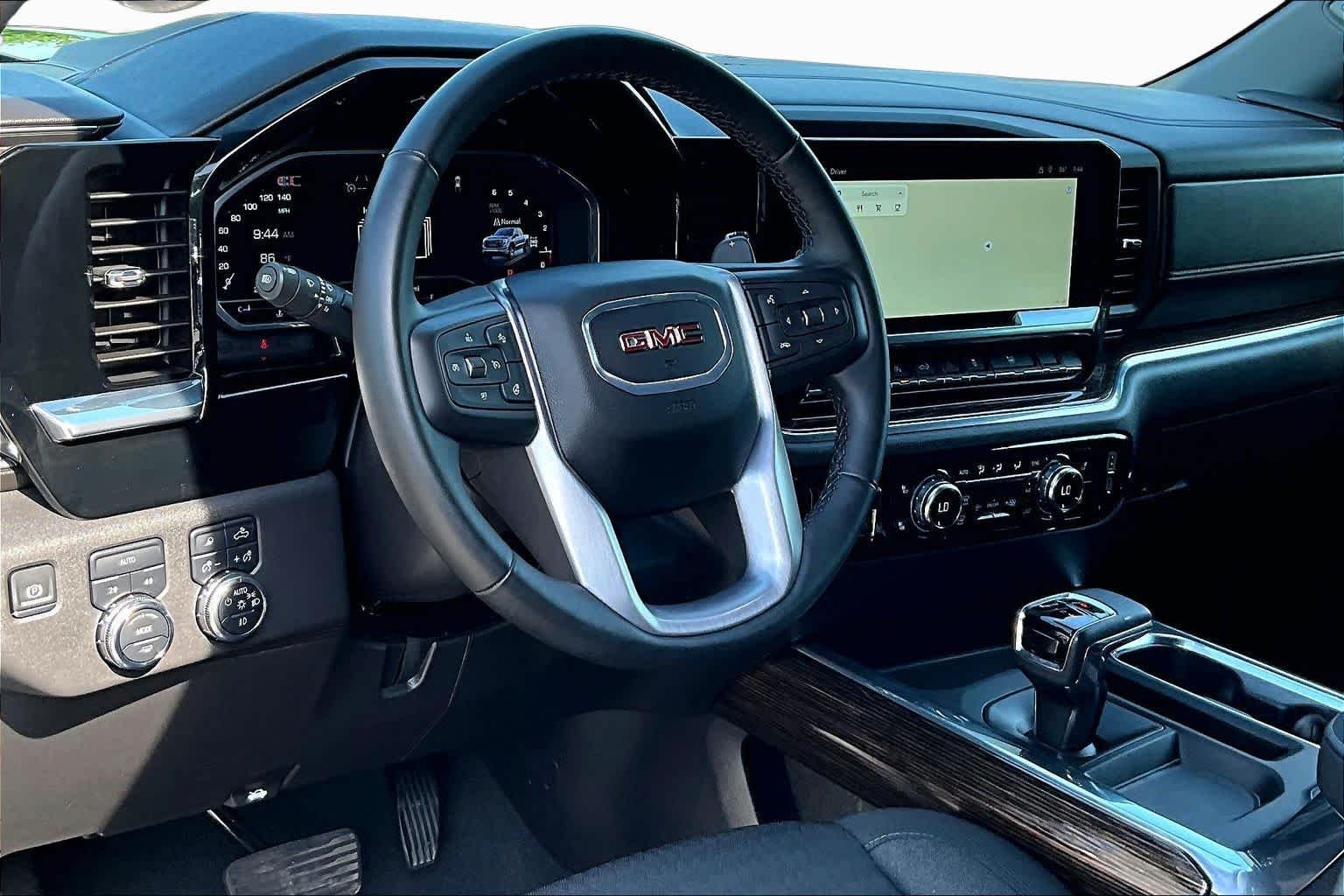 2024 GMC Sierra 1500 Elevation - Photo 17