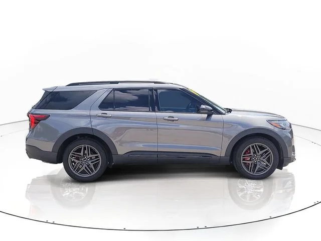 Used 2025 Gray Ford ST image 4