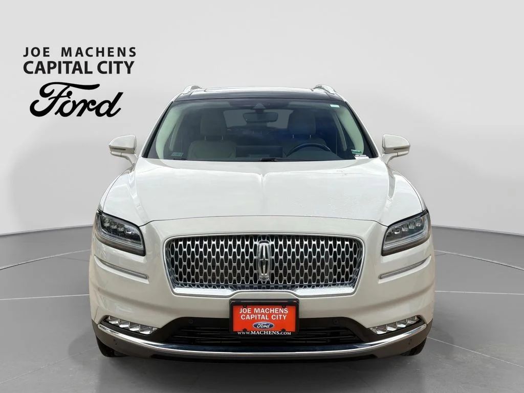 Used 2022 White Lincoln Reserve image 10
