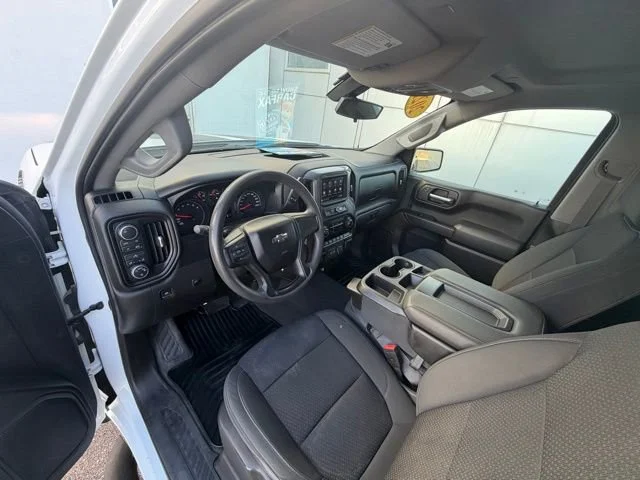 Used 2021 White Chevrolet Custom image 13
