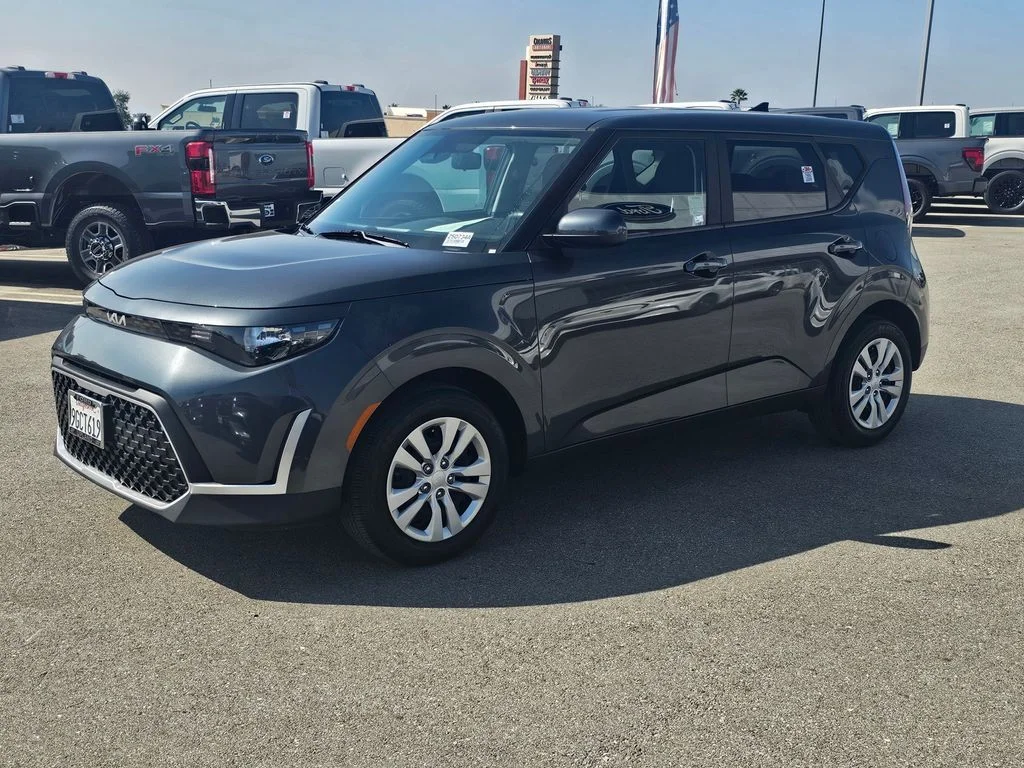 Used 2023 Gravity Gray Kia LX image 3