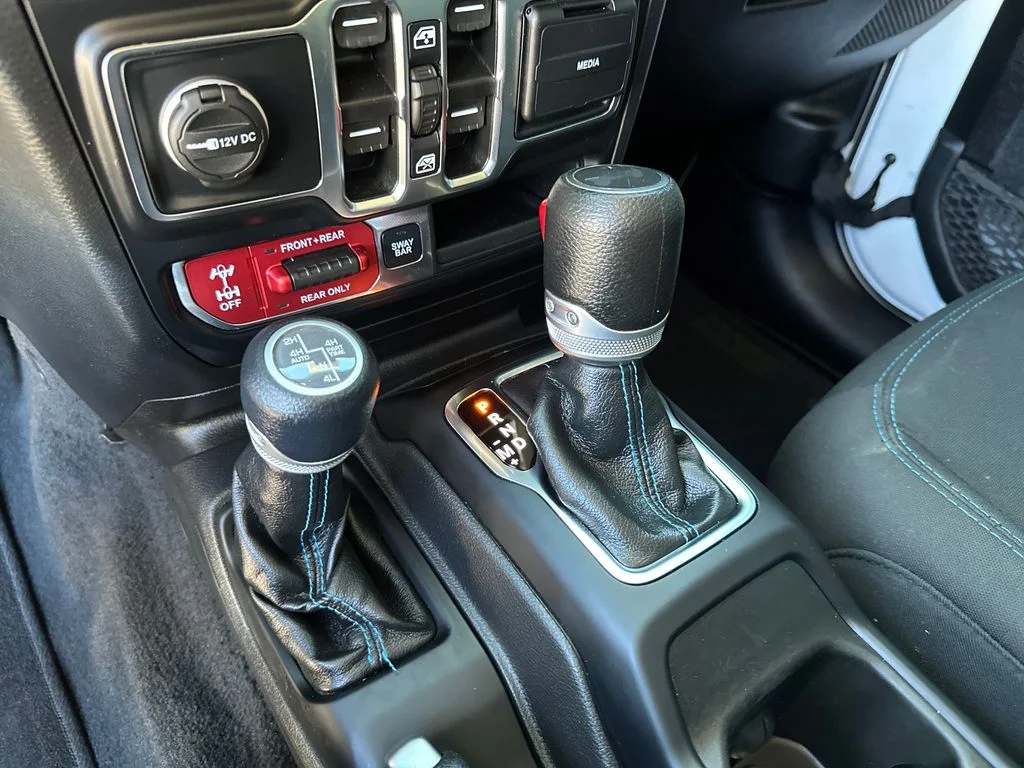 Used 2022 White Jeep Unlimited Rubicon 4xe image 30