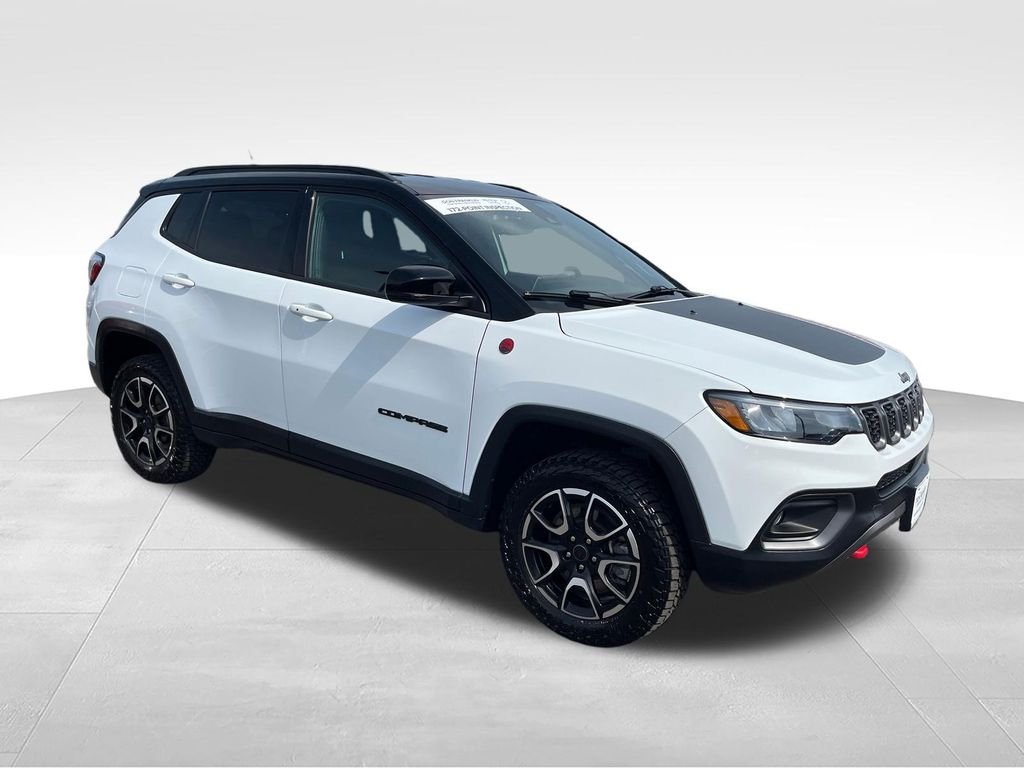 Used 2025 Bright White Clearcoat Jeep Trailhawk image 7