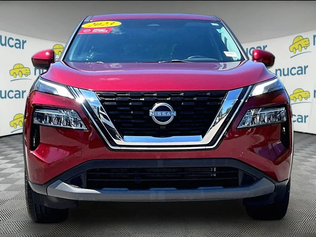 Used 2023 Red Nissan SV image 2