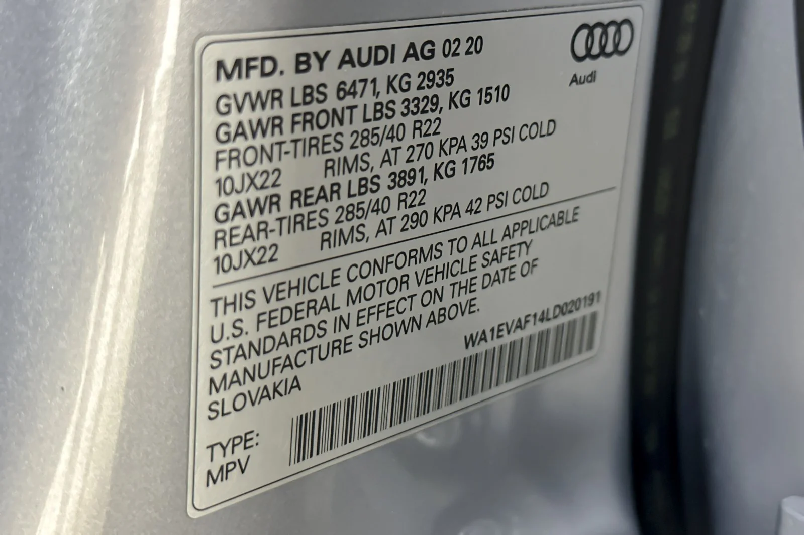 Used 2020 Florett Silver Metallic Audi Premium Plus 55 TFSI quattro image 27