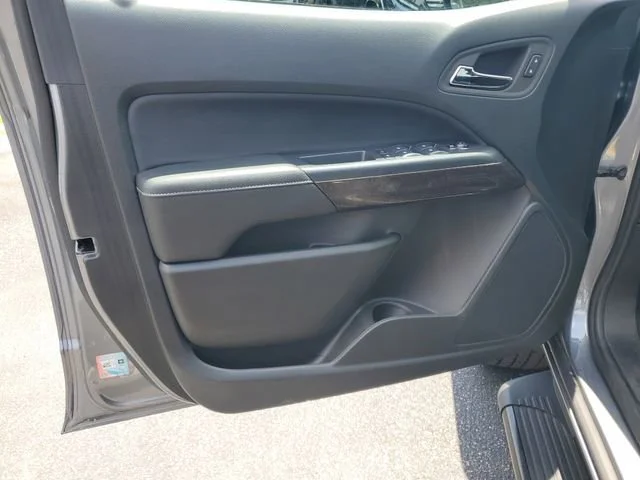 Used 2022 Satin Steel Metallic GMC Elevation image 8
