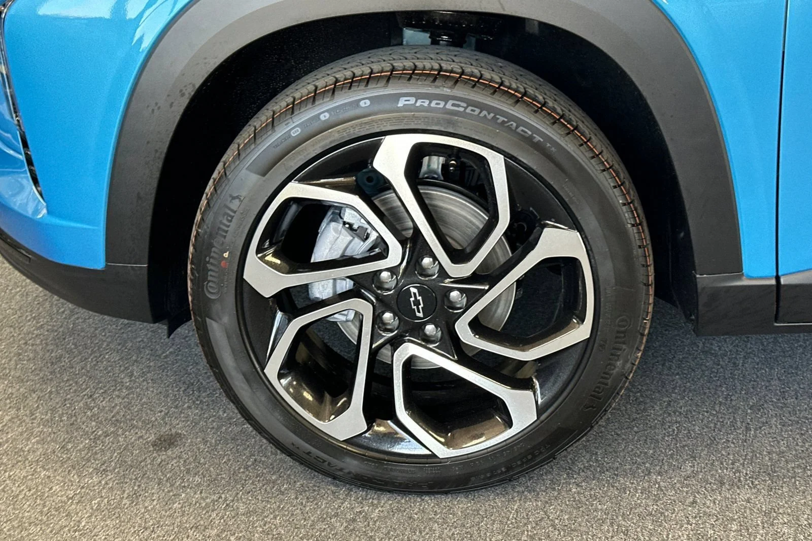 New 2026 Marina Blue Metallic Chevrolet 2RS image 25