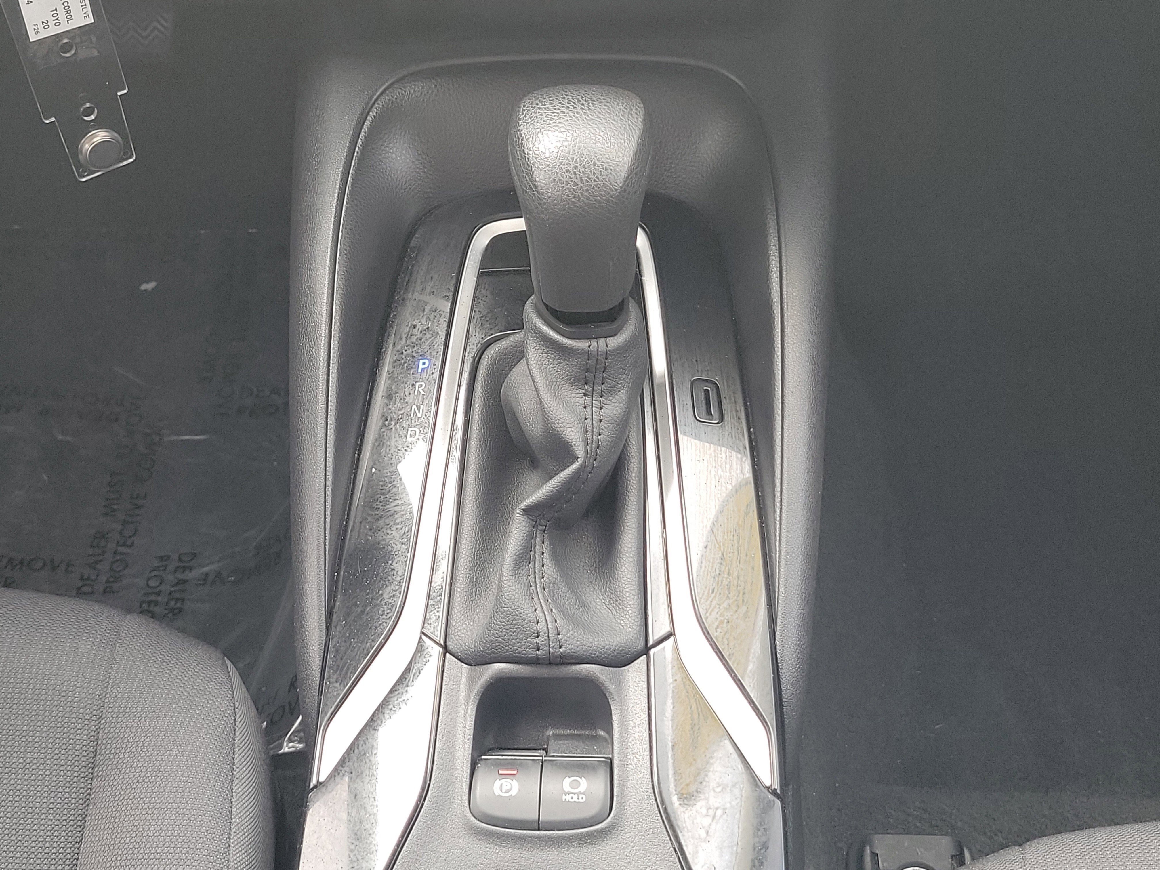 Used 2020 Classic Silver Metallic Toyota LE image 19