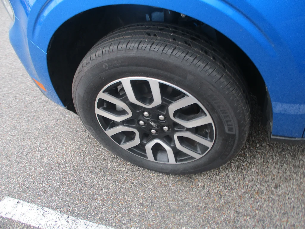 Used 2022 Velocity Blue Metallic Ford Lariat image 26