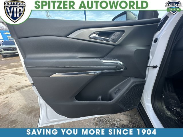 New 2026 Summit White Chevrolet LT image 30